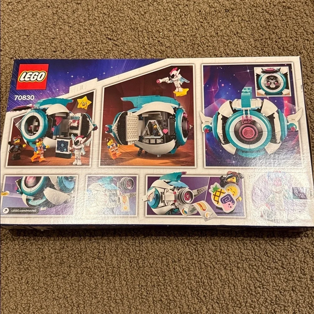 Lego set 70830 Sweet mayhem‘s Systar starship new in sealed package 592 pieces